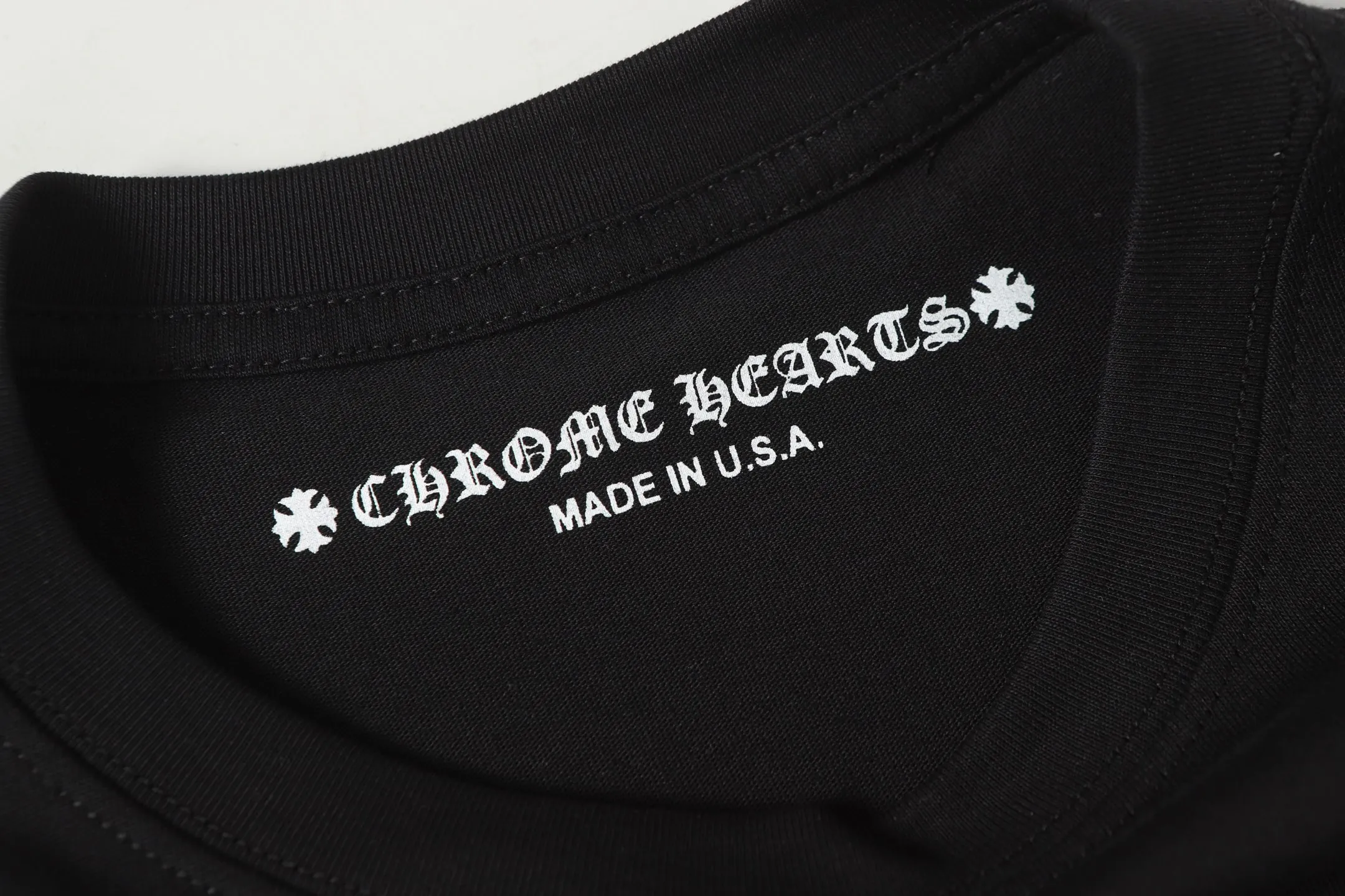 P160 Cross-border model. Those who pursue quality, please do not place an order. -Chrome Hearts/Chrome Hearts Sanskrit graffiti spoof printed popular long-sleeved T-shirt -High weight, high density and high quality. The wool is soft, delicate and skin-friendly. It feels soft and silky. It has excellent warmth and skin-friendly properties.